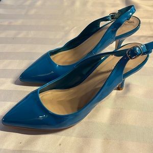 LE CHÂTEAU Dark Teal 2.5" Sling-Backs. Sz 6